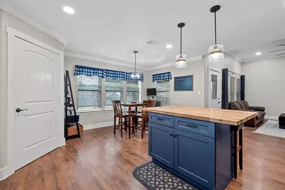 208 Ferguson Drive, Woodway, TX 76712 - Photo 11