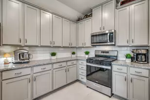 10516 Breezeway Dr, Aubrey, TX 76227 - Photo 13