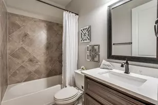 2525 Sandy Creek Ln, The Colony, TX 75056 - Photo 27