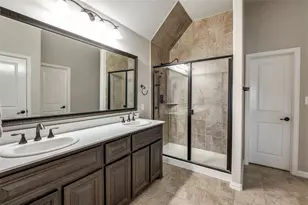 2525 Sandy Creek Ln, The Colony, TX 75056 - Photo 25