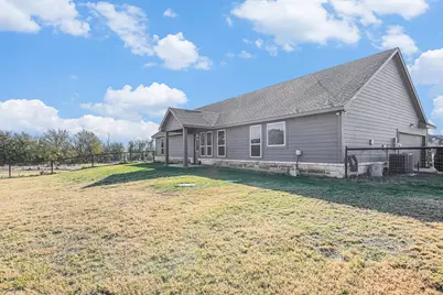 1035 Northern Oaks Court, Springtown, TX 76082 - Photo 3