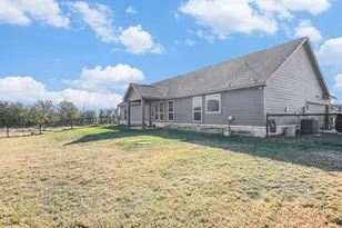 1035 Northern Oaks Ct, Springtown, TX 76082 - Photo 3