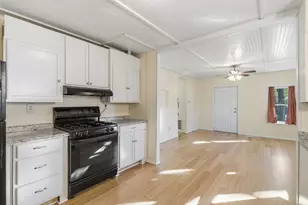 917 Carpenter St, Azle, TX 76020 - Photo 17