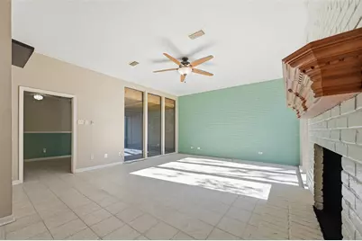 3213 Stonehenge Lane, Carrollton, TX 75006 - Photo 7