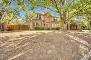 7609 Grassland Dr, Fort Worth, TX 76133 - Photo 3