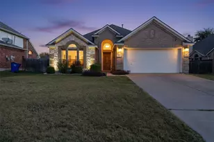 704 Dickerson Ln, Mansfield, TX 76063 - Photo 1