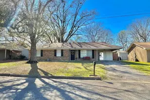 211 Paris St, Longview, TX 75604 - Photo 1