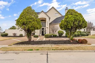 200 Mill Crossing W, Colleyville, TX 76034 - Photo 1