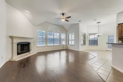 8406 Pecan Creek Drive, Arlington, TX 76001 - Photo 5