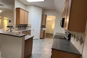 2728 Stallion Dr, Little Elm, TX 75068 - Photo 11