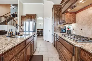 412 Dominion Dr, Euless, TX 76039 - Photo 11