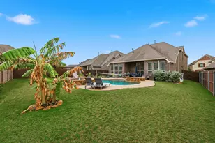 412 Dominion Dr, Euless, TX 76039 - Photo 11