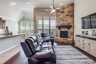 412 Dominion Dr, Euless, TX 76039 - Photo 7