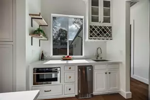 6422 Walnut Hill Ln, Dallas, TX 75230 - Photo 17