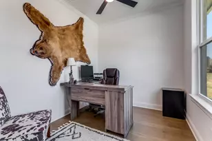 129 Lariat Ct, Azle, TX 76020 - Photo 13