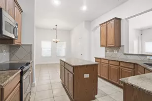 4000 Elmgreen Dr, Fort Worth, TX 76262 - Photo 9