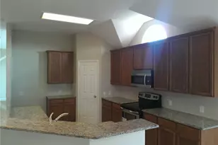 633 Blue Sky Dr, Arlington, TX 76002 - Photo 7