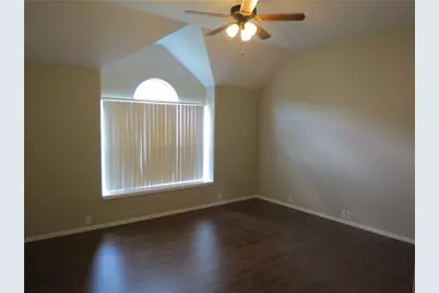 633 Blue Sky Drive, Arlington, TX 76002 - Photo 11