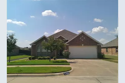 633 Blue Sky Drive, Arlington, TX 76002 - Photo 1