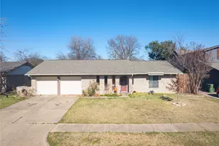 2005 Inverness Dr, Carrollton, TX 75007 - Photo 3