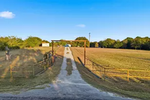 1872 Jewel Ln, Whitesboro, TX 76273 - Photo 29