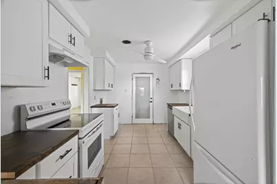 3321 Purington Avenue, Fort Worth, TX 76103 - Photo 11