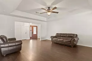 402 Brookview Dr, Decatur, TX 76234 - Photo 3