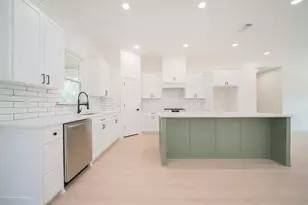 711 King Charles Rd, Scroggins, TX 75480 - Photo 5