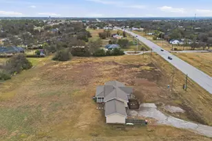 910 N Powell Pkwy, Anna, TX 75409 - Photo 1