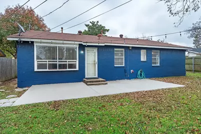 704 Clover Park Drive, Arlington, TX 76013 - Photo 17