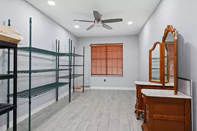 704 Clover Park Drive, Arlington, TX 76013 - Photo 9