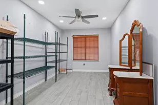 704 Clover Park Dr, Arlington, TX 76013 - Photo 9