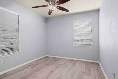 704 Clover Park Drive, Arlington, TX 76013 - Photo 11