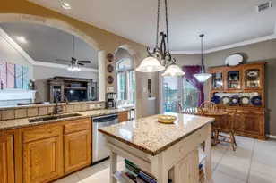 1605 San Carlos Dr, Van Alstyne, TX 75495 - Photo 13