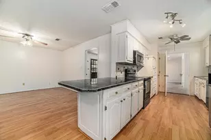 3407 Tipps Dr, Greenville, TX 75402 - Photo 9