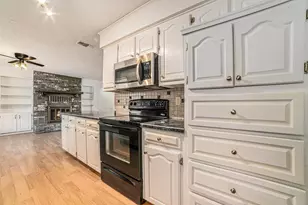 3407 Tipps Dr, Greenville, TX 75402 - Photo 11