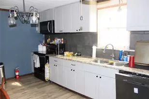 202 N Clear St, San Saba, TX 76877 - Photo 9