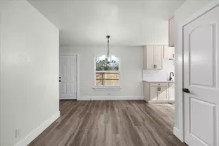 2933 Lucinda Ln, Fort Worth, TX 76119 - Photo 13