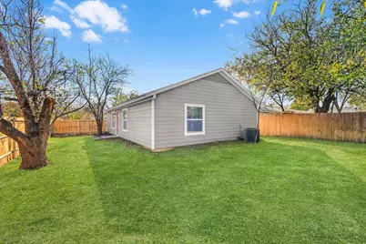 2933 Lucinda Lane, Fort Worth, TX 76119 - Photo 29