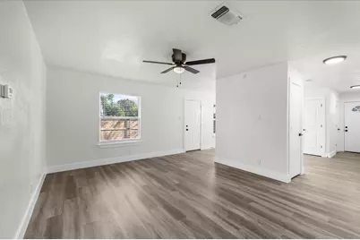 2933 Lucinda Lane, Fort Worth, TX 76119 - Photo 15