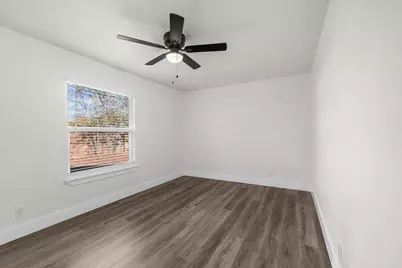 2933 Lucinda Lane, Fort Worth, TX 76119 - Photo 19