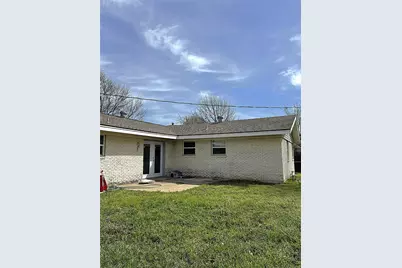 725 Danish Drive, Grand Prairie, TX 75050 - Photo 11