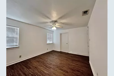 725 Danish Drive, Grand Prairie, TX 75050 - Photo 17