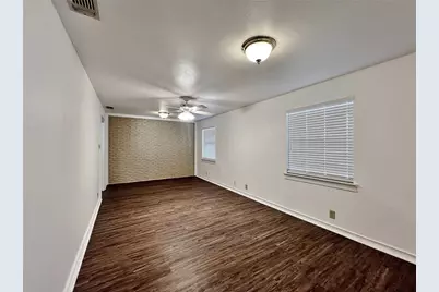 725 Danish Drive, Grand Prairie, TX 75050 - Photo 7