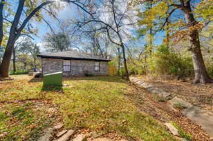 740 10th St SE, Paris, TX 75460 - Photo 23