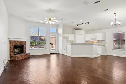 1075 Port Sullivan Drive, Little Elm, TX 75068 - Photo 7