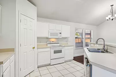 1075 Port Sullivan Drive, Little Elm, TX 75068 - Photo 11