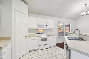 1075 Port Sullivan Dr, Little Elm, TX 75068 - Photo 11