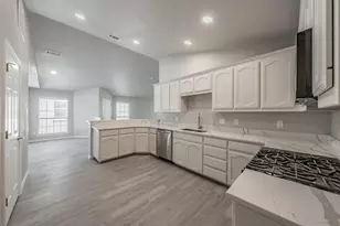 3028 Thicket Bend Ct, Fort Worth, TX 76244 - Photo 9