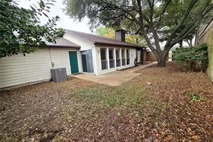 2215 Winter Sunday Way, Arlington, TX 76012 - Photo 5